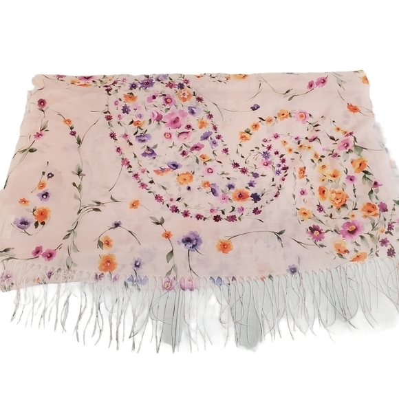 NWT English Home Pastel Pink Floral Fringe Scarf - Picture 6 of 8